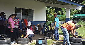 Realizan Taller de Reutilizacin de llantas con docentes en Herrera