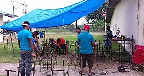 Privados de libertad reparan sillas para escuelas en Bocas del Toro