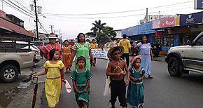 Grupos originarios en Bocas del Toro se visten de colores para celebrar su fecha