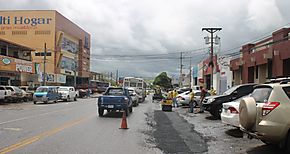 Entregan orden de proceder para la rehabilitacin de 54 calles en el distrito de Chitr