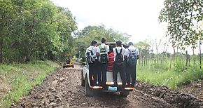 Caminos de produccin en Herrera son mejorados