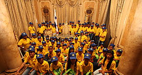 Nios visitan la Presidencia para celebrar 100 aos de Leonismo mundial y en Panam