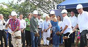 Dan primera palada del Centro de Convenciones Verde de Boquete