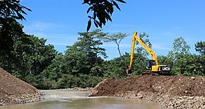 Ro Chilibre dragado para disminuir riesgos de inundaciones