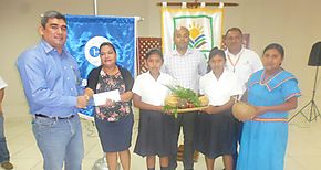 MIDA Meduca y Caja de Ahorros entregan premios a escuelas ganadoras de concurso de huertos 