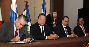 Más de 15 mil productores se beneficiarán con acuerdo entre el Gobierno de Panamá y el CAF para impulsar el agro  Más de 15 mil productores se beneficiarán con acuerdo entre el Gobierno de Panamá y el CAF para impulsar el agro