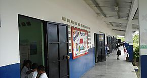 Cuadrillas de Techos de Esperanza construyen aulas y clínica en Bocas del Toro  Cuadrillas de Techos de Esperanza construyen aulas y clínica en Bocas del Toro