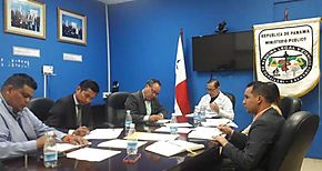 Fiscales de Darin se renen con el director del IMELFC