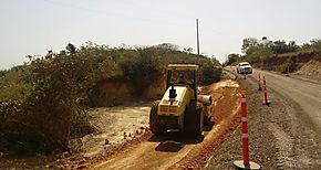 Avanzan los trabajos dentro del proyecto Calles y Caminos de Antn