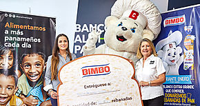 Bimbo de Panam entrega Rebanadas de Amor al Banco de Alimentos