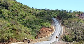 Una nueva carretera de 3120 kilmetros est por terminar en Comarca Ngbe Bugl