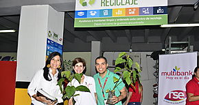 Multibank cada da ms comprometido con el reciclaje y disposicin responsable de desechos