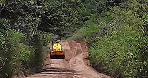 Rehabilitan Camino en la comunidad de Leones de Las Minas provincia de Herrera