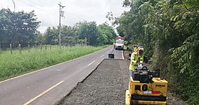 Colocan asfalto en diversos corregimientos de la provincia de Los Santos y se atienden caminos de produccin