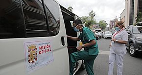 Alcalda de Panam brinda transporte a trabajadores de la salud