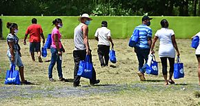 Comunidades de la provincia de Coln reciben ayuda social