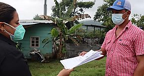 Familias darienitas reciben la titularidad de sus tierras