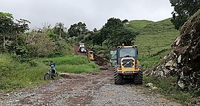 MOP retoma trabajos en camino de produccin de Caa Blanca en Volcn