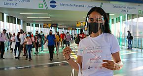 Metro ser enrgico con el uso de la pantalla facial