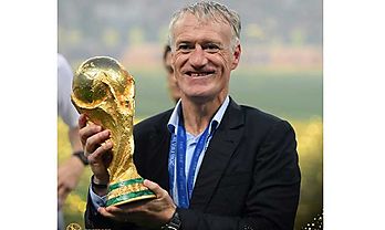 Deschamps dejar en 2026 banquillo de les Bleus