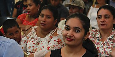 Emprender por necesidad la realidad de las jvenes latinoamericanas