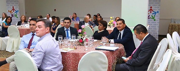 Padrino Empresario se rene con empresarios sobre el tema Gerencia Humana