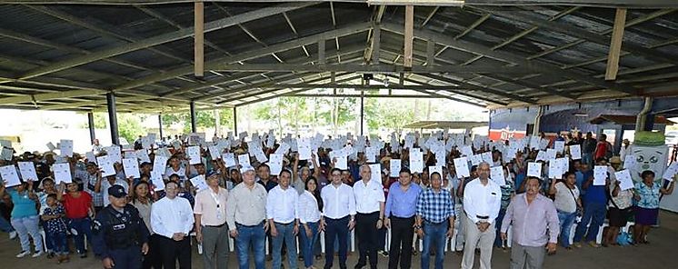 Residentes de Cerro CamaChorrera reciben 400 ttulos de propiedad