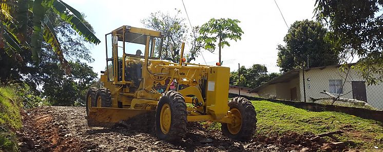 Calles de Burunga Arraijn Vacamonte y Veracruz son atendidas con diversos trabajos de mantenimiento