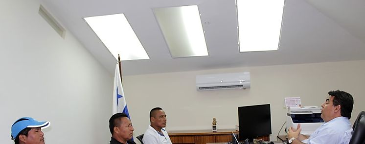 Secretario General atiende a moradores de Comarca Ember  Wounaan