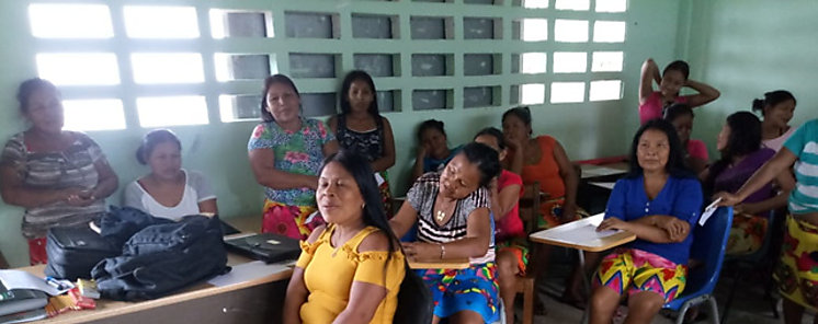 Padres de familia de Boca de Lara se capacitan sobre tema escolar