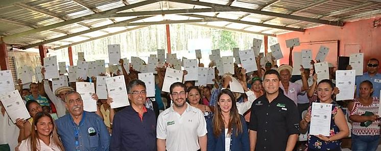 Anati legaliza tierras a 147 habitantes del corregimiento de Salamanca