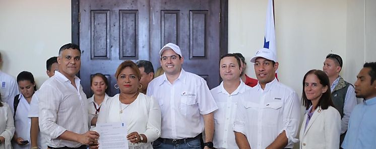 Gobierno y PNUD inician proyecto de restauracin arquitectnica en Isla Coln