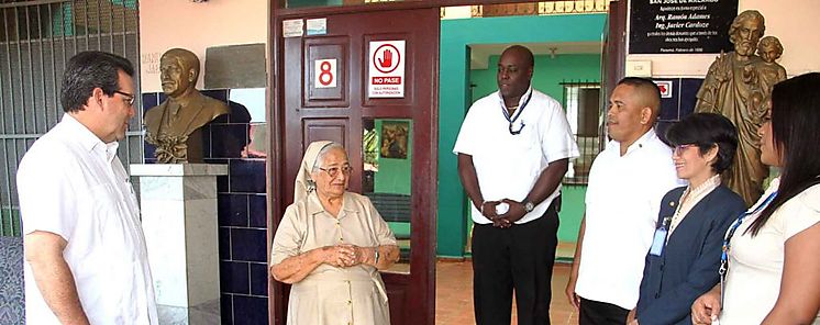 Hogar Malambo recibi donacin de funcionarios de la FGC 