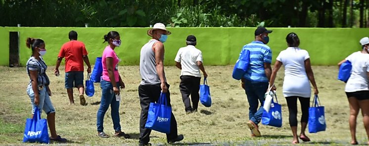 Comunidades de la provincia de Coln reciben ayuda social