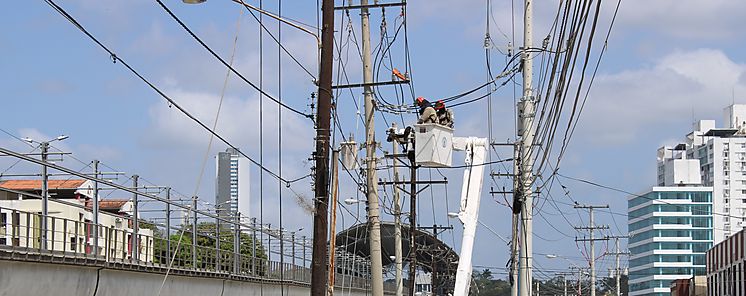 Inician trabajos de reubicaciones del sistema elctrico en la va Transstmica