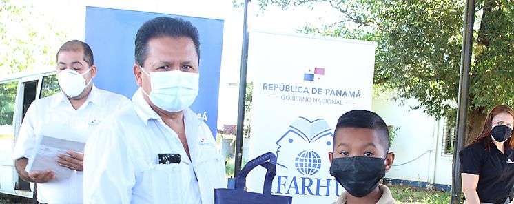 Estudiantes del Distrito de David reciben becas para prevenir trabajo infantil