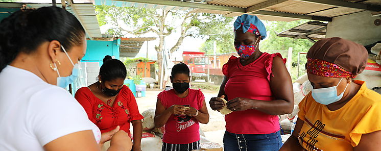 15 mujeres lideran importante proyecto ambiental en Coln