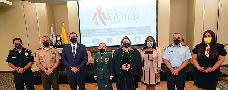 Primer Foro de Mujeres Constructoras de Paz