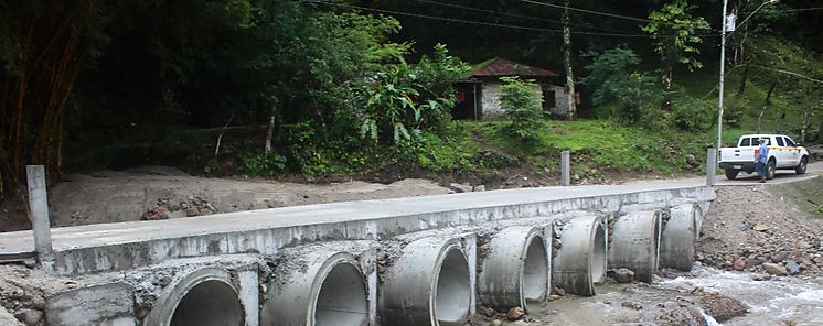 Contina la construccin de vados en los distritos de Capira y San Carlos 