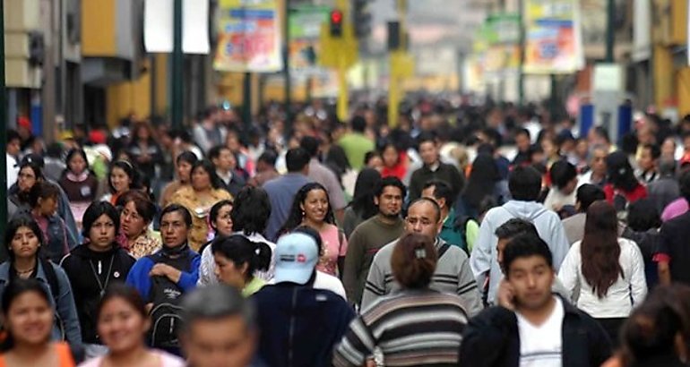 Personas caminando