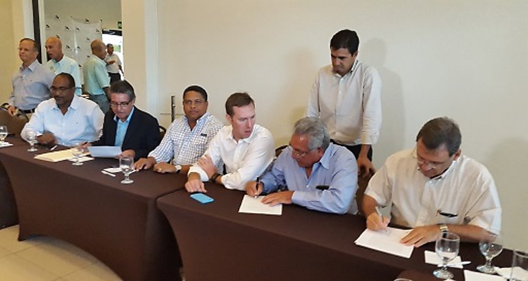 firma  CANATRACA Y  GOBIERNO