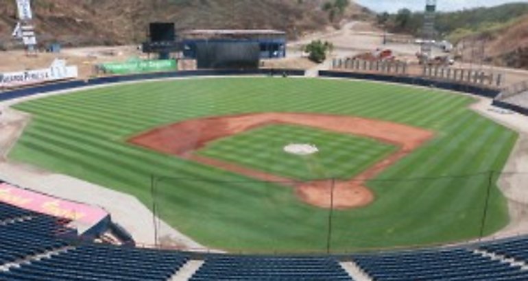 Estadio Rod Carew