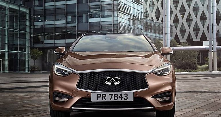 Infiniti Q30