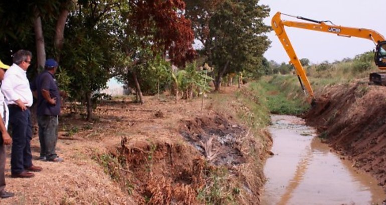 MOP arrojar basura a los afluentes