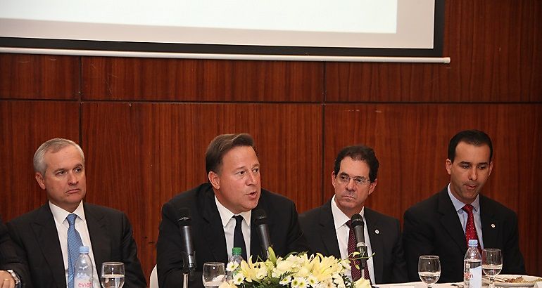 Empresarios se renen con el presidente de la Repblica Juan Carlos Varela