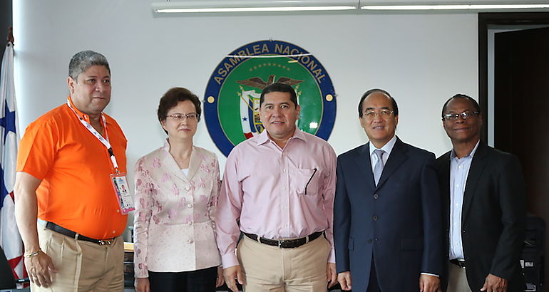 asamblea popular de China visitan la AN