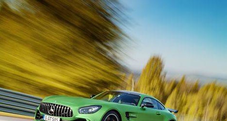 Mercedes AMG GT R