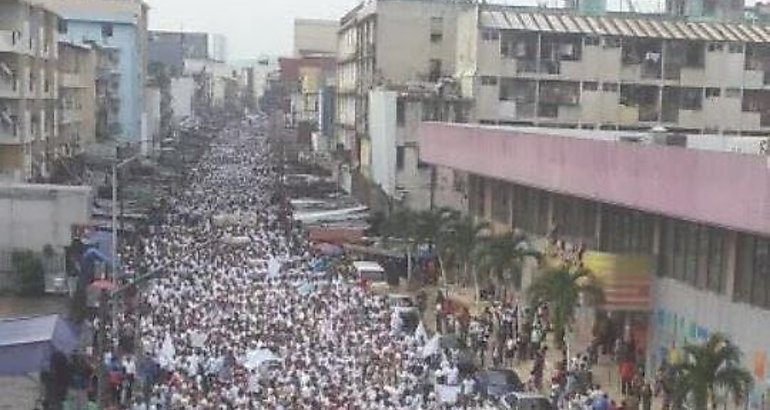 marcha   contra ley 61