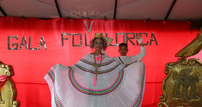 Gala folclrica en Remedios