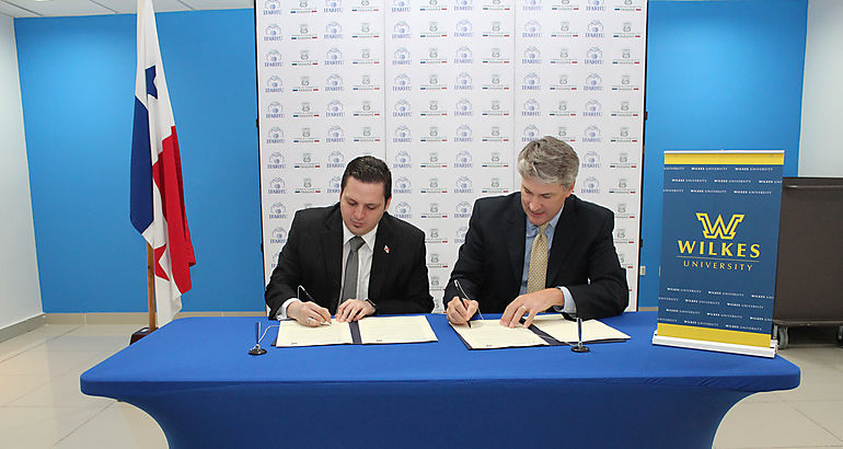 IFARHU firma acuerdo con Wilkes University